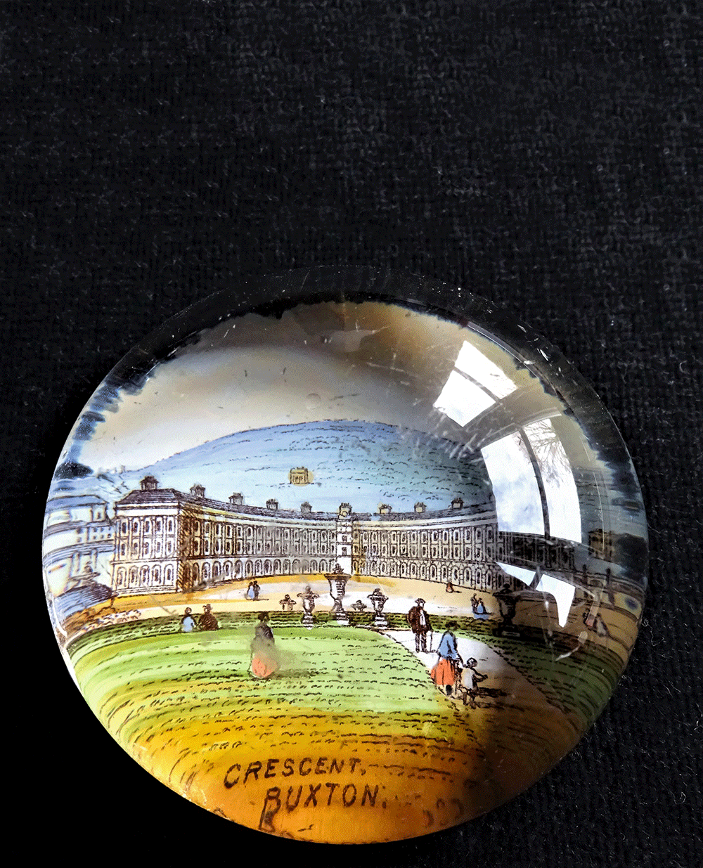 Modern Collectables – Modern Glass Paperweights