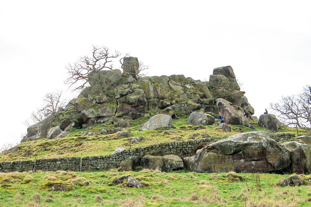 Walk Derbyshire – Through Elton’s Gritstone Countryside