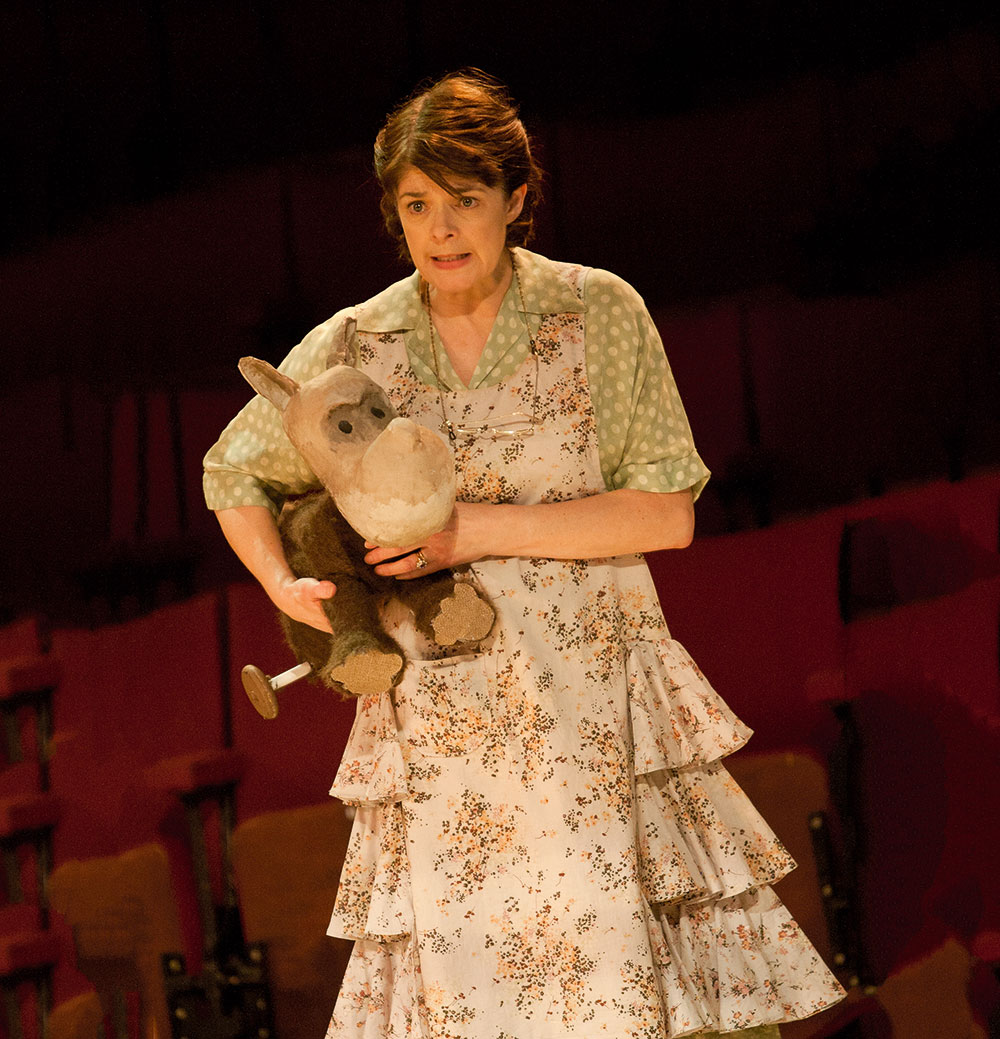 Celebrity Interview – Julia Watson
