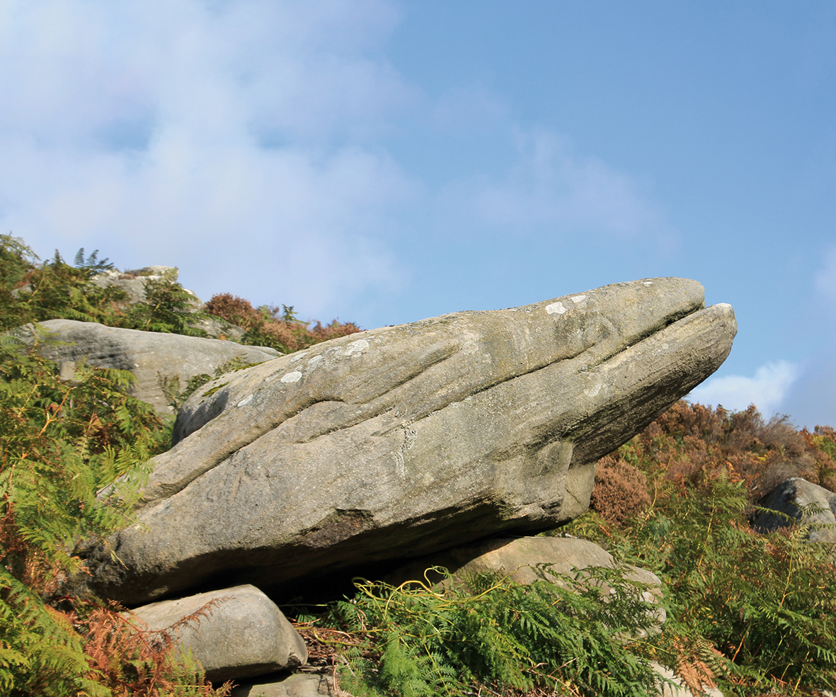 Walk Derbyshire – Toad’s Mouth, Carl Wark & The Upper Reach of Burbage Brook