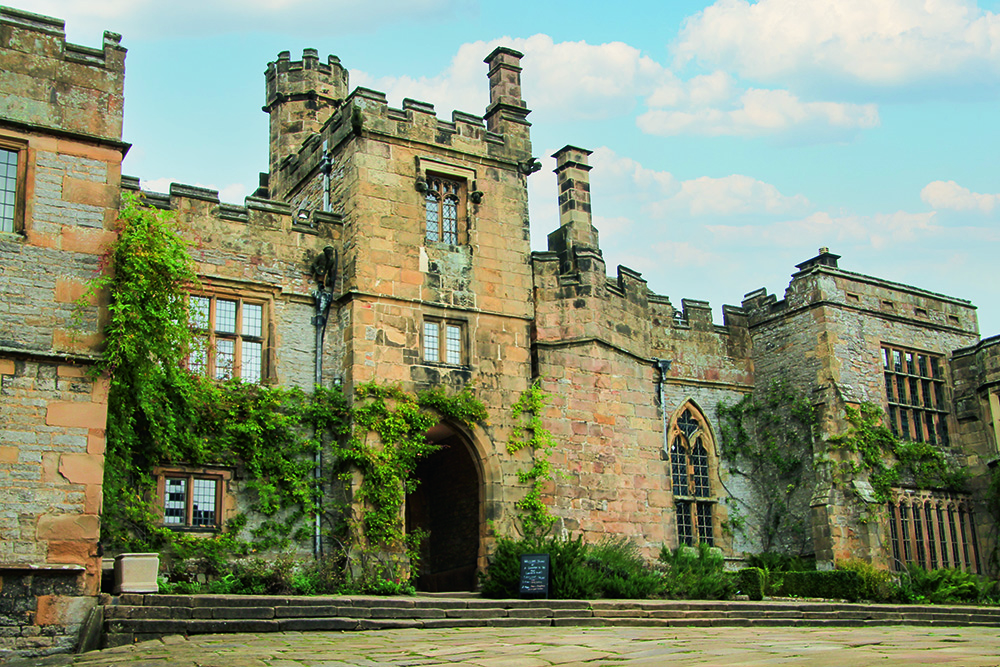 Haddon Hall – A Sleeping Tudor Beauty
