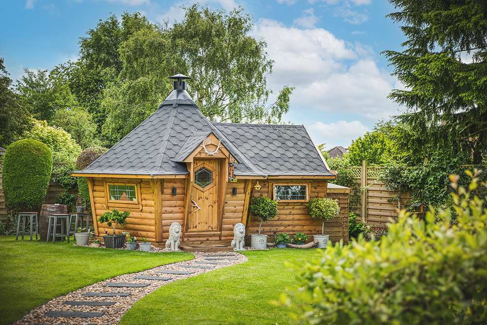 Arctic Cabins & Cabin Master